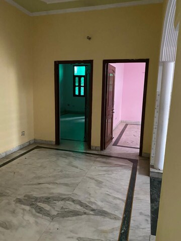 Room in 4 BHK Independent House at RWA Apartments Sector 116, Sector 116 – for Rent