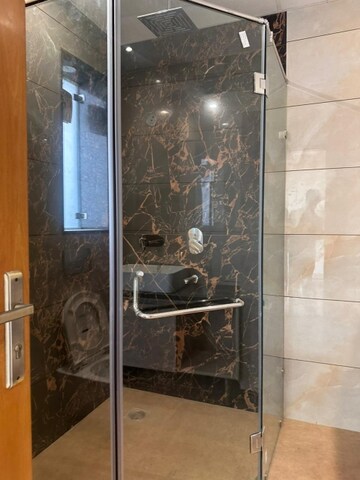 Bathroom in 3 BHK Builder Floor at Saurabh Niwas, Sector 40 – for Rent