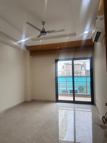 Room in 3 BHK Builder Floor at Saurabh Niwas, Sector 40 – for Rent