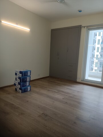 Room in 3 BHK Apartment at Lotus Panache, Sector 110 – for Rent