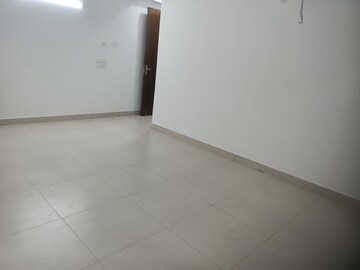 Room in 3 BHK Apartment at Lotus Panache, Sector 110 – for Rent