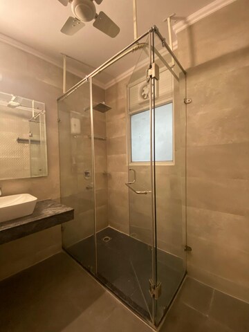 Bathroom in 4 BHK Villa at Dlf Phase iv – for Rent