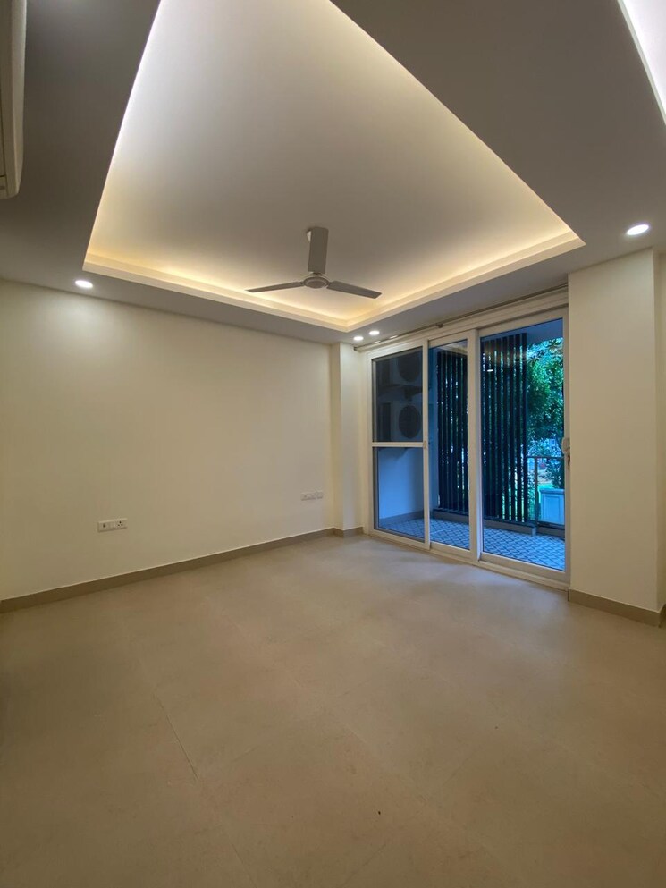 Room, dlf phase iv 4 Bedroom 270 Sq.Yd. Villa In Dlf Phase iv Gurgaon 8918628