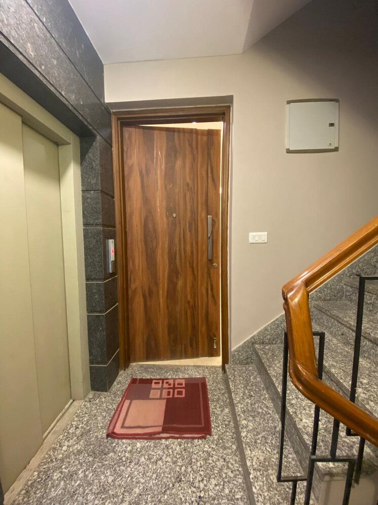 undefined, dlf phase iv 4 Bedroom 270 Sq.Yd. Villa In Dlf Phase iv Gurgaon 8918628