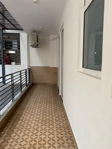 Building Lobby in 4 BHK Villa at Dlf Phase iv – for Rent