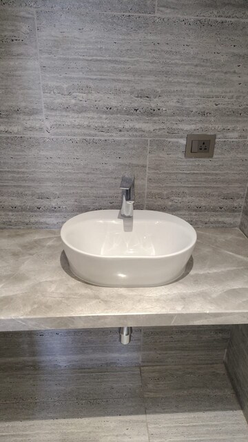 Bathroom in 3 BHK Villa at SSD 96 Tagore, Santacruz West – for Rent