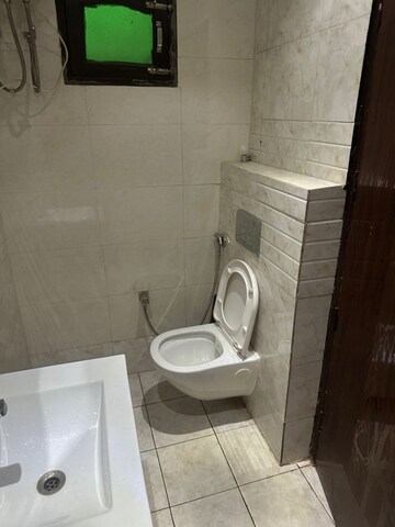 Bathroom in 3 BHK Apartment at DLF Star Mall, Sector 30 – for Rent