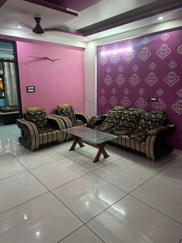 Living Room in 3 BHK Apartment at DLF Star Mall, Sector 30 – for Rent