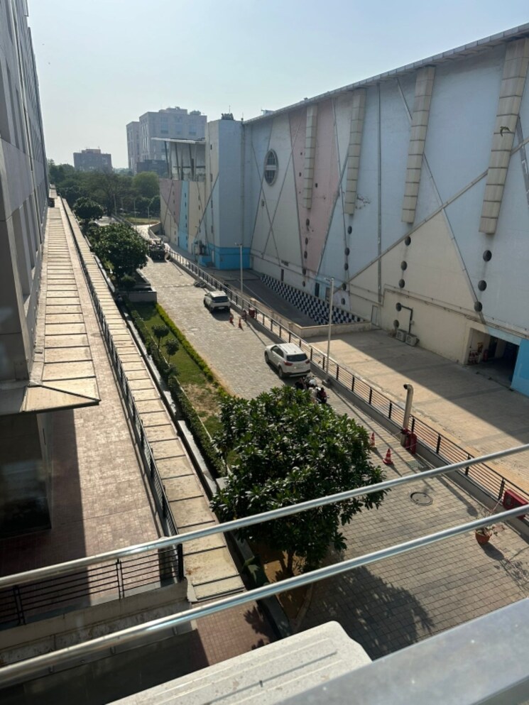 Exterior View, dlf-star-mall 3 Bedroom 1450 Sq.Ft. Apartment In Sector 30 Gurgaon 8918655