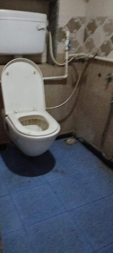 Attached Bathroom in 1 RK Apartment at Ghansoli – for Rent