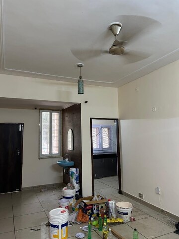 Living Room in 4 BHK Apartment at Jubilee Apartments, Sector 15 – for Rent