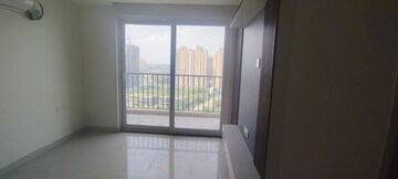 Room in 3.5 BHK Apartment at Tata Eureka Park, Sector 150 – for Rent