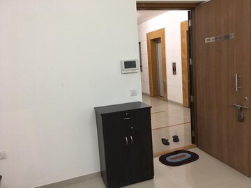 Room in 2 BHK Apartment at Lodha Casa Bella Gold, Dombivli East – for Rent
