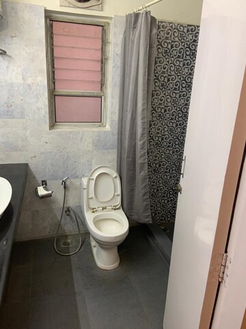 Bathroom in 2 BHK Apartment at Unitech Heritage City, Sector 25 – for Rent