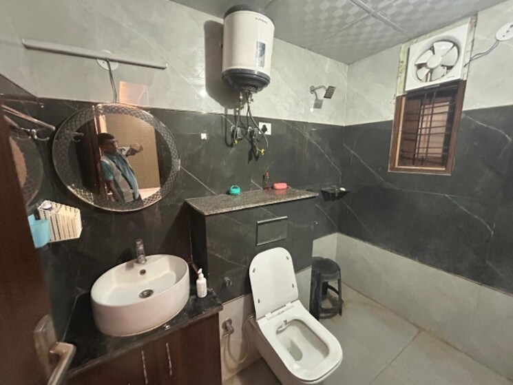 Master Bedroom, bharat-residency-gurgaon 3 Bedroom 1350 Sq.Ft. Builder Floor In Sector 15 Gurgaon 8918895