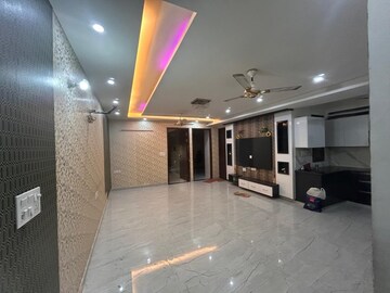 Parking in 3 BHK Builder Floor at Bharat Residency Gurgaon, Sector 15 – for Rent
