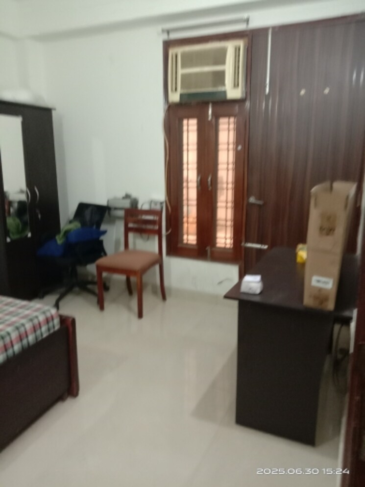 Living Room, unitech-south-city-1 3 Bedroom 1350 Sq.Ft. Builder Floor In South City 1 Gurgaon 8918921