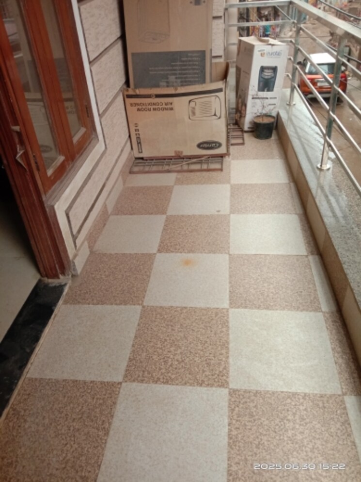 Balcony, unitech-south-city-1 3 Bedroom 1350 Sq.Ft. Builder Floor In South City 1 Gurgaon 8918921