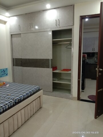 Bedroom in 3 BHK Builder Floor at Unitech South City 1, South City 1 – for Rent