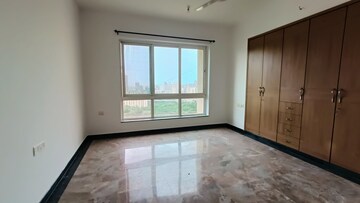 Room in 3 BHK Apartment at Hiranandani Northside, Ghodbunder Road – for Rent