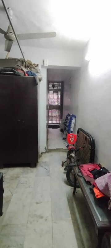 Parking in  Showroom at Jangpura – for Sale