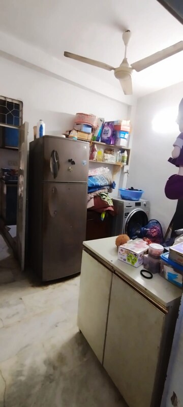 Furnished Amenities in  Showroom at Jangpura – for Sale