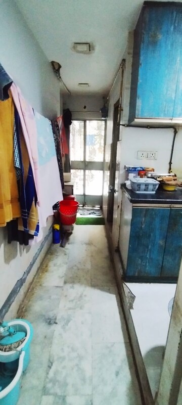 Parking in  Showroom at Jangpura – for Sale