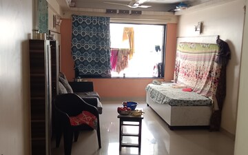 2 BHK Apartment For Rent in Gini Apartment, Malad East