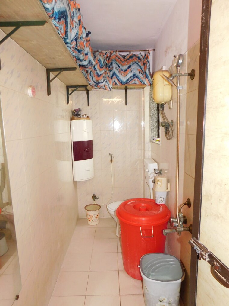 Bathroom, status-apartment-santacruz 1 Bedroom 450 Sq.Ft. Apartment In Santacruz East Mumbai 8918989