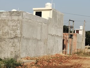  Plot – Exterior View View at Raebareli Road - for Sale