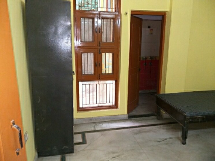 Room, gyan khand ii Pg For Boys In Gyan Khand ii 8919073