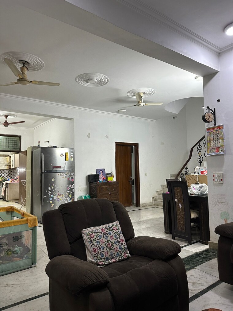 Living Room, sector 22 6 Bedroom 176 Sq.Mt. Independent House In Sector 22 Noida 8919075