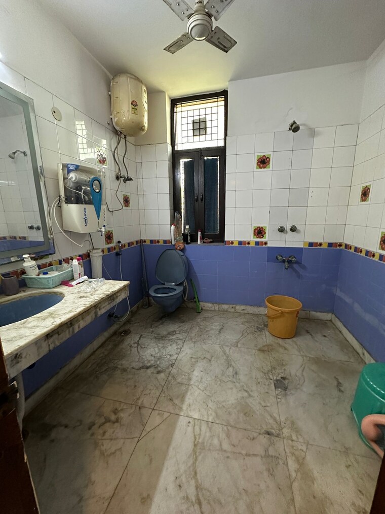 Master Bedroom, sector 22 6 Bedroom 176 Sq.Mt. Independent House In Sector 22 Noida 8919075