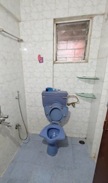 Master Bedroom in 2.5 BHK Villa at Mhada CHS, Vasant Vihar – for Rent