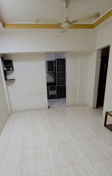 Room in 2.5 BHK Villa at Mhada CHS, Vasant Vihar – for Rent