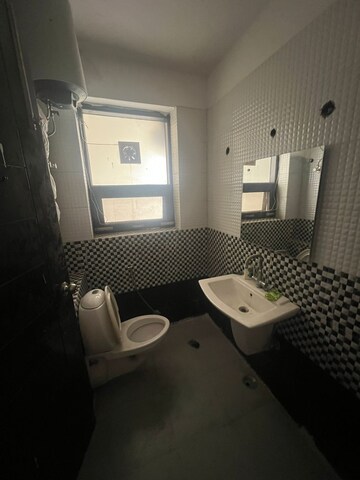 Bathroom in 3 BHK Builder Floor at Auram Floor, South City 2 – for Rent
