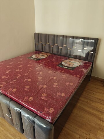 Bedroom in 3.5 BHK Apartment at Jaypee Greens Kosmos, Sector 134 – for Rent
