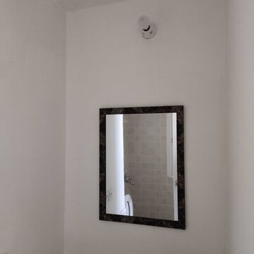 Room in 3.5 BHK Apartment at Jaypee Greens Kosmos, Sector 134 – for Rent