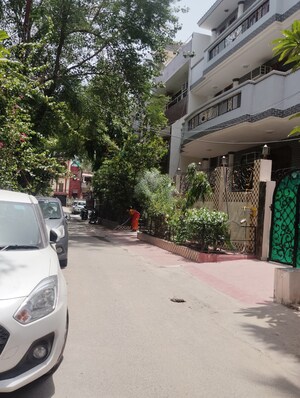  Plot For Sale in Sector 33