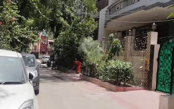 Plot For Sale in Sector 33