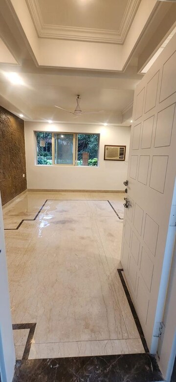 Room in 4 BHK Villa at Deonar – for Rent