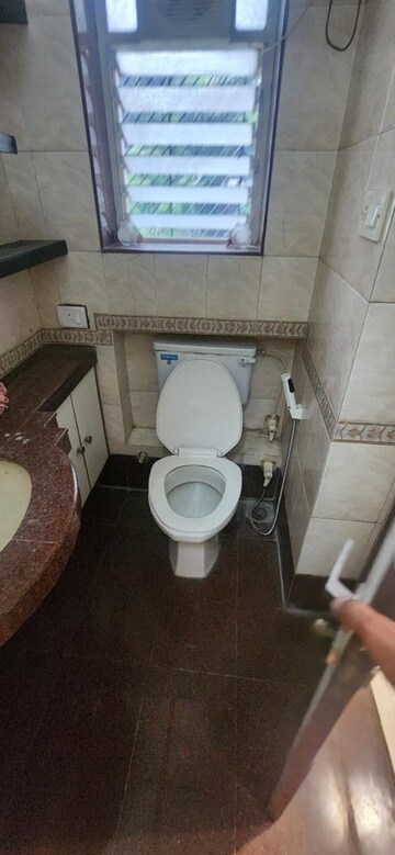 Bathroom in 4 BHK Villa at Deonar – for Rent