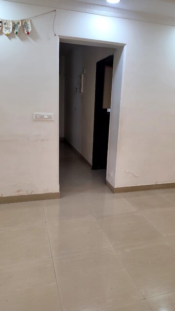 Room in 3 BHK Apartment at New Sumangal CHS, Chunabhatti – for Rent