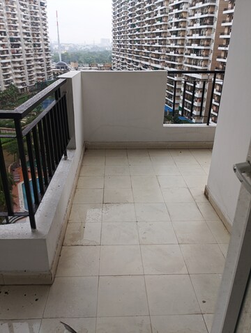 2 BHK Apartment For Rent in Ace City, Sector 1 Greater Noida