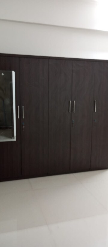 Bedroom in 4 BHK Apartment at Safal Nav Parmanu CHS, Chembur – for Rent