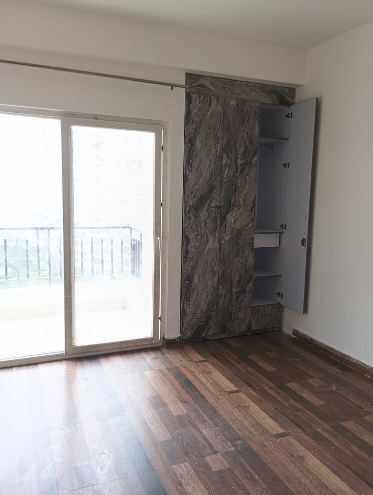 Room, ace-city 2 Bedroom 1090 Sq.Mt. Apartment In Sector 1 Greater Noida Greater Noida 8919249