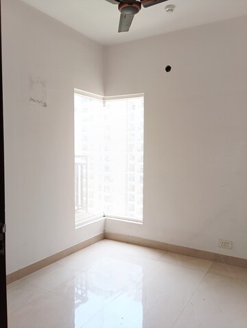Room in 2 BHK Apartment at Ace City, Sector 1 Greater Noida – for Rent