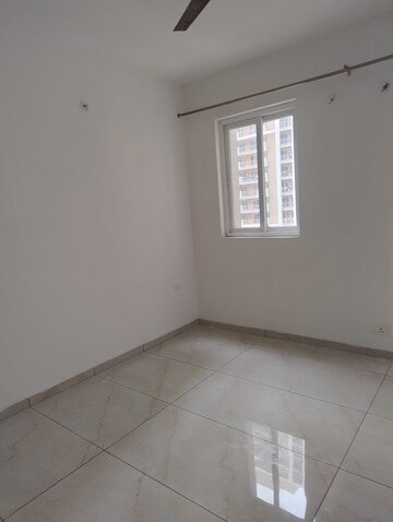 Furnished Amenities in 3 BHK Apartment at Omaxe Residency, Gomti Nagar – for Rent