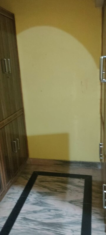 Room in 2 BHK Villa at Gomti Nagar – for Rent