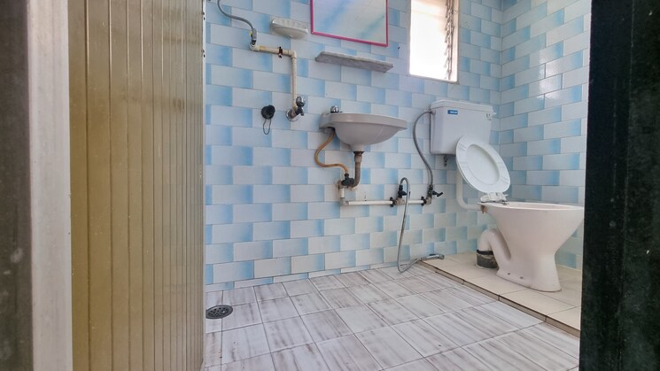 Bathroom, neelkanth-chs-malad-west 1 Bedroom 560 Sq.Ft. Apartment In Malad West Mumbai 8919304